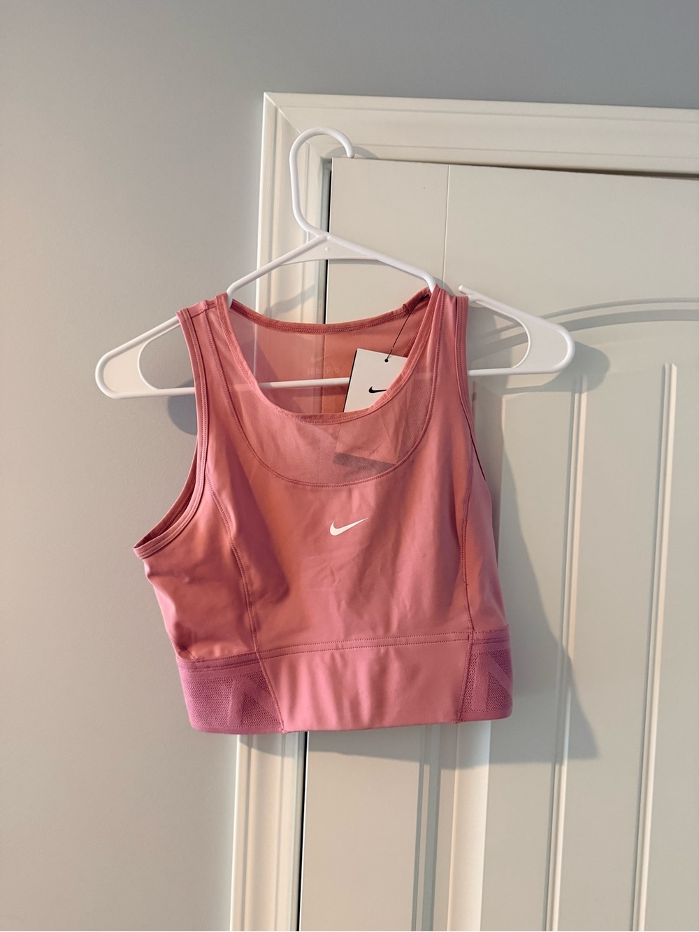 NEW - Size XS - Nike Pro Women's Pink Sports Bra Tank Crop Top